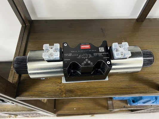 Гидравлический соленоидный клапан Dg4V-5s-2bj-M-U-H5-20 с 5.00cm * 4.00cm * 5.00cm Размер пакета