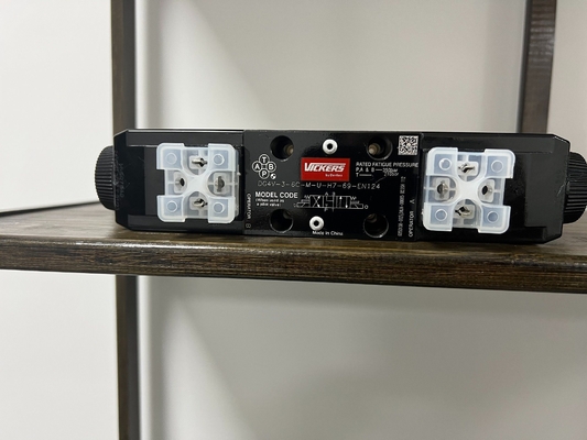 Одноместный Dg4V-3-6c-M -U-H5-60 Соленоидный клапан Пакет Размер 12.00cm * 10.00cm * 9.00cm